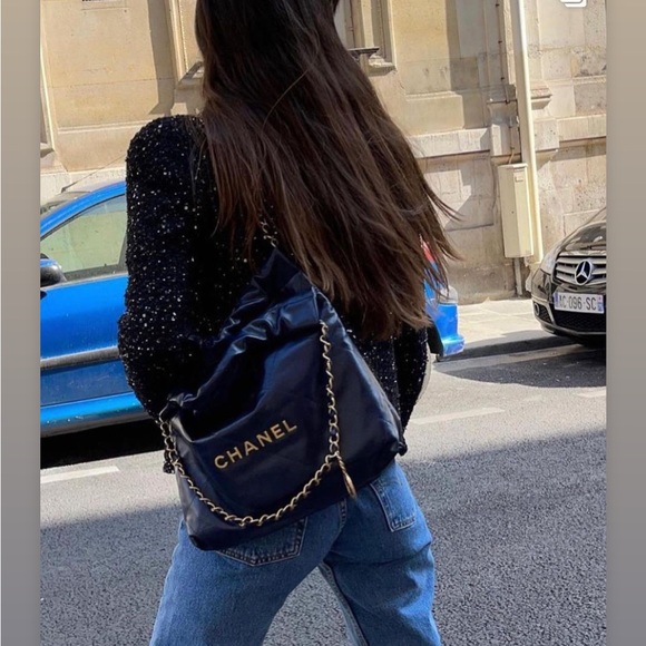 Luxury handbag - Picture 1 of 16